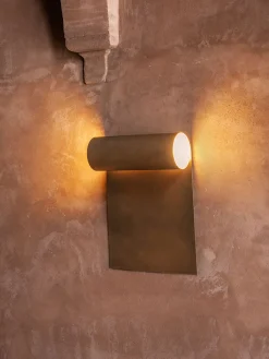 Doric Wall Lamp