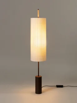 Dórica Floor Lamp