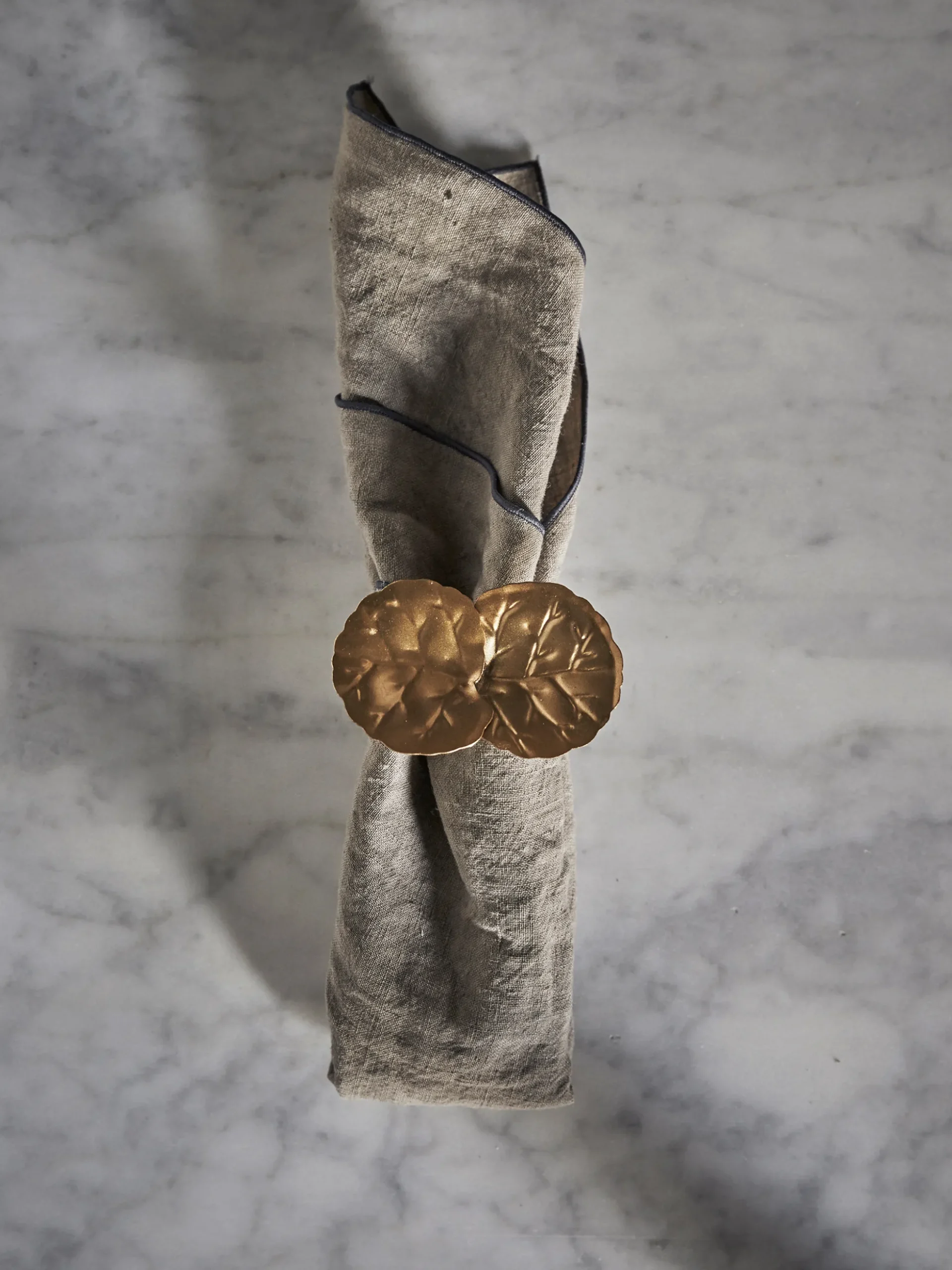 Flower Napkin Ring Dore Feuilles