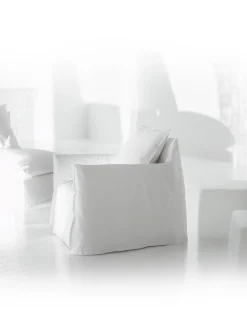 Ghost 05 Small Armchair