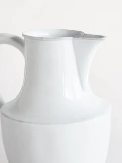 Istanbul Pitcher