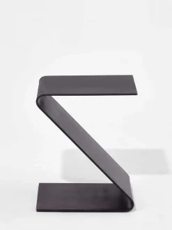 Kvara Side Table