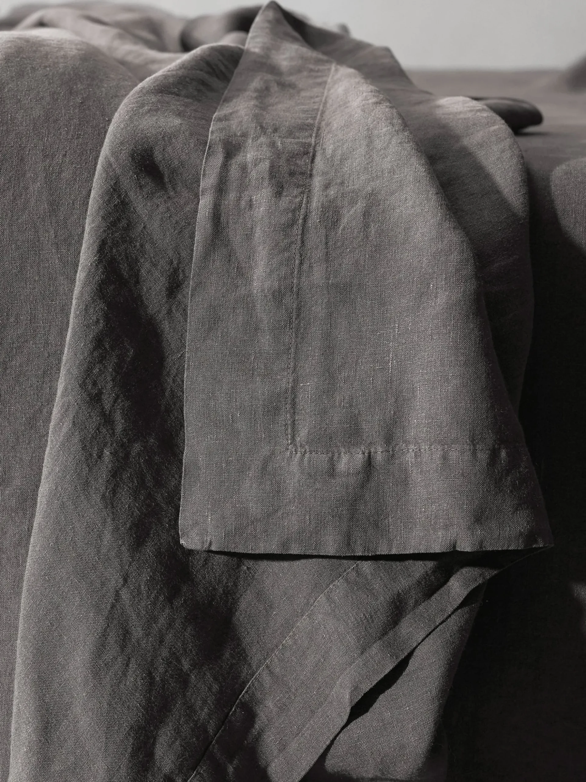 Rem Linen Bedding - Fumo